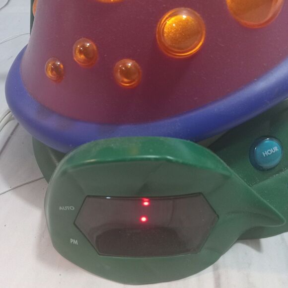 Disney Fairies Tinker Bell and The Lost Treasure Alarm Clock Radio Night Light - Picture 7 of 9